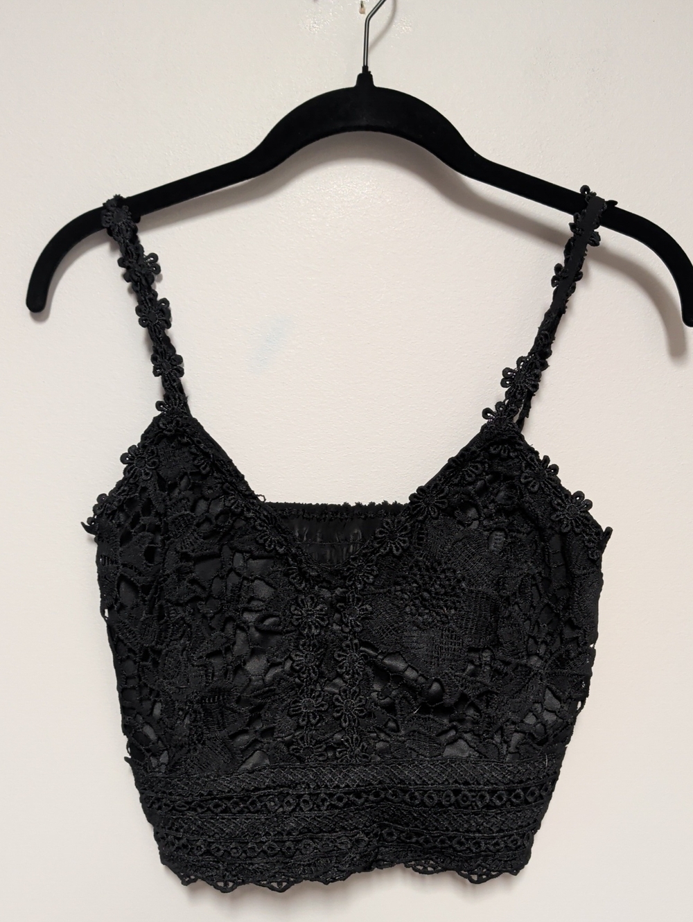 SHEIN Black Crochet Lace Cropped Tank Top